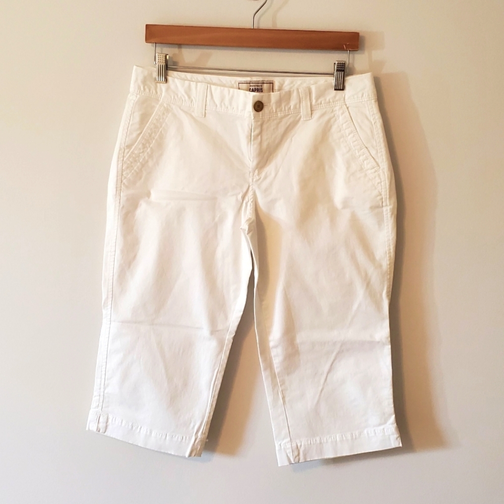 Old Navy Favorite Khakis Perfect Cropped Capri Pants White - Size 8